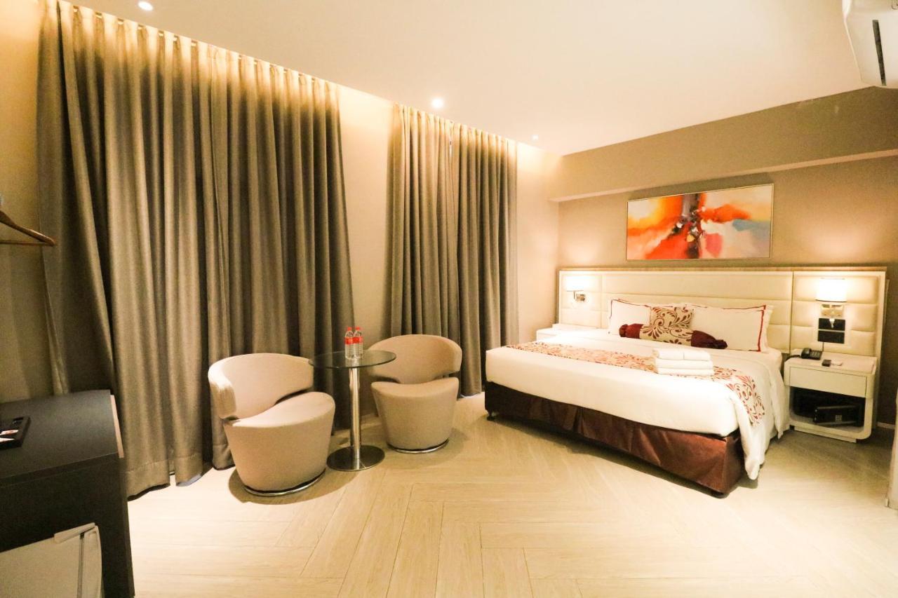 Red Hotel Cubao, Quezon City Extérieur photo