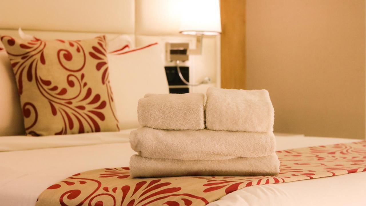 Red Hotel Cubao, Quezon City Extérieur photo